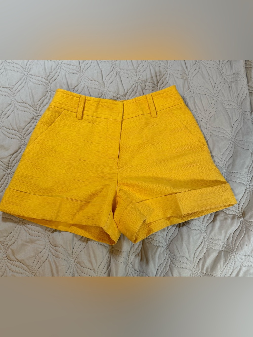 Trina Turk Yellow Textured Tailored Cuffed Shorts Size 2